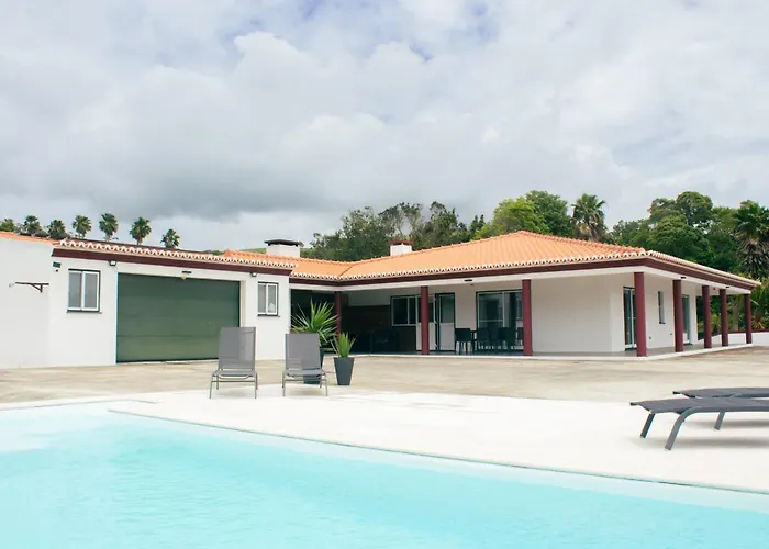 Chale D'Angra Guest House